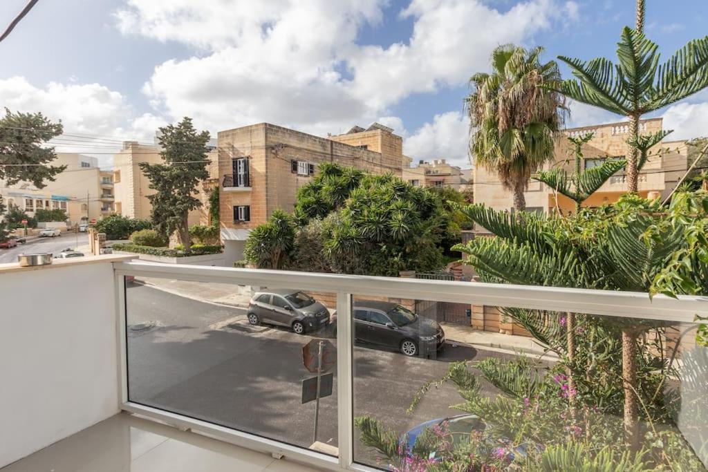 Modern 3 Bedroom Apartment Close To Paceville And Beach Is-Swieqi Extérieur photo